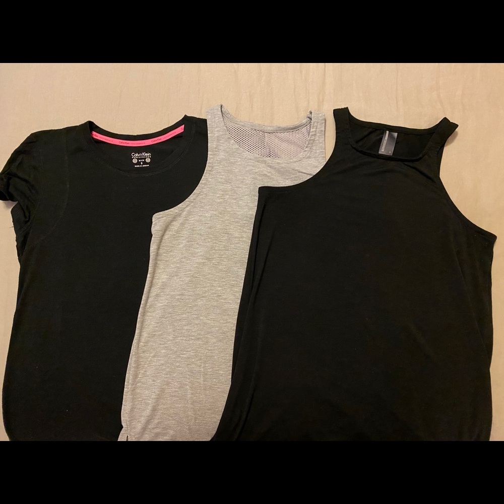 Lot of athletic shirts - Calvin Klein, Mondetta